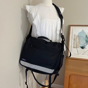 Patagonia Black Messenger Bag Removable Laptop Sleeve Reflective Shoulder Strap
